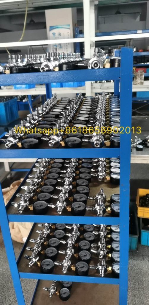 nitrous oxide cylinder pressure regulator